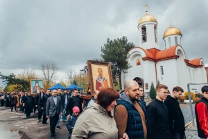 На территории ДГТУ прошел университетский Крестный ход