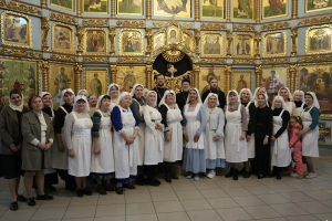 В Успенском храме г. Аксая состоялось общее говение сестер милосердия Аксайского благочиния
