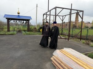 Благочинный Азовского района посетил храм Рождества Пресвятой Богородицы села Стефанидинодар