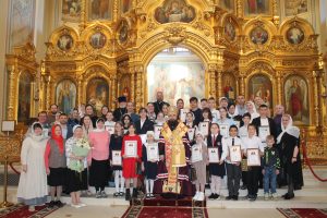 Епископ Таганрогский Артемий вручил награды победителям Кирилло-Мефодиевской олимпиады