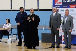 Председатель комиссии по физической культуре и спорту Ростовской-на-Дону епархии принял участие в открытии первенства по волейболу среди девушек