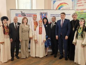Настоятель храма Азовской иконы Божией Матери принял участие в областном фестивале «Живая нить народного костюма»