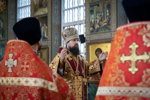 В Неделю 5-ю по Пасхе епископ Таганрогский Артемий совершил Божественную литургию в храме Преполовения Пятидесятницы при Донской духовной семинарии города Ростова-на-Дону