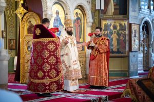 В Неделю 6-ю по Пасхе епископ Таганрогский Артемий совершил Божественную литургию в храме Преполовения Пятидесятницы при Донской духовной семинарии города Ростова-на-Дону