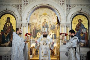 В Неделю 7-ю по Пасхе епископ Таганрогский Артемий совершил Божественную литургию в храме Преполовения Пятидесятницы при Донской духовной семинарии г. Ростова-на-Дону