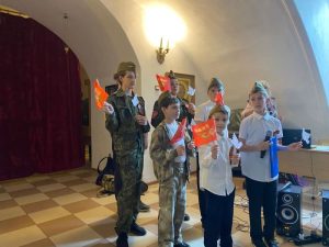 Учащиеся воскресной школы Михаило-Архангельского храма г. Новочеркасска представили праздничный концерт