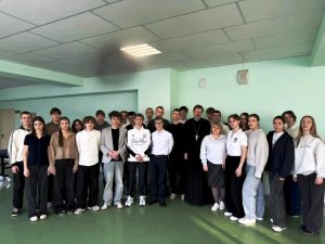Настоятель храма свт. Митрофана Воронежского провёл цикл миссионерских встреч со школьниками