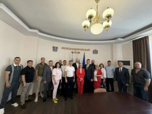 Настоятель Князь-Владимирского храма принял участие во встрече главы администрации Железнодорожного района с активом Совета отцов