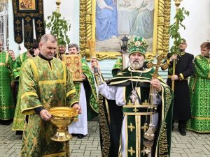В день Святой Троицы Свято-Троицкий храм г. Ростова-на-Дону отметил свой престольный праздник