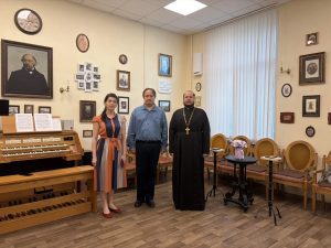 Руководитель регентско-певческого отделения Донской духовной семинарии посетил институт имени М. М. Ипполитова-Иванова
