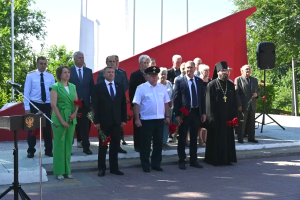 Благочинный Аксайского округа принял участие в торжественном митинге, посвященном Дню памяти и скорби
