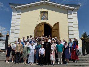 Прихожане Пантелеимоновского храма совершили паломническую поездку к святыням города Таганрога