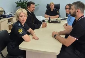 Настоятель храма Серафима Саровского г. Таганрога провел встречу с сотрудниками Федеральной службы судебных приставов по итогам первого полугодия