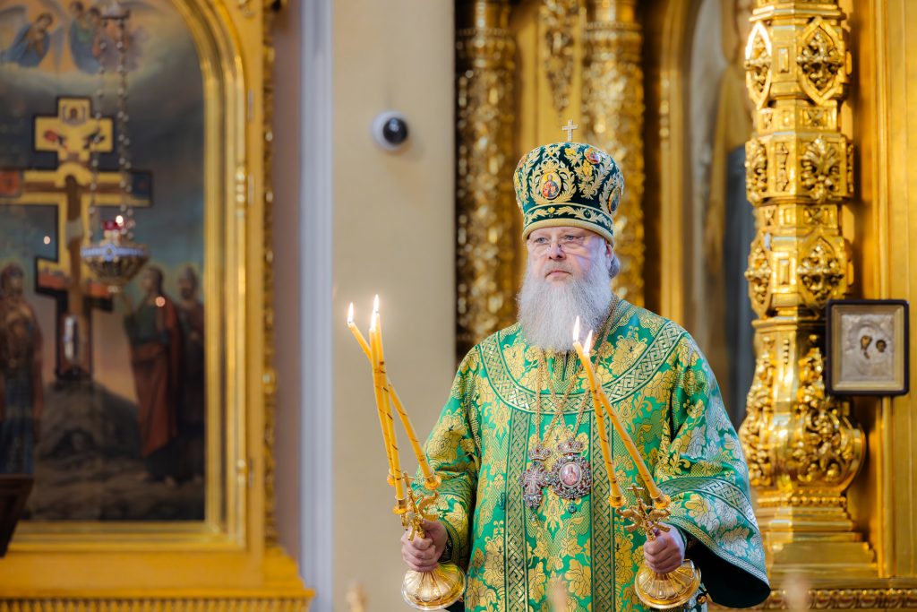 В день памяти преподобного Сергия Радонежского митрополит Меркурий совершил Божественную литургию в Кафедральном соборе Рождества Пресвятой Богородицы г. Ростова-на-Дону