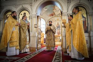 В Неделю 5-ю по Пятидесятнице викарий Ростовской епархии совершил Божественную литургию в храме Преполовения Пятидесятницы при Донской духовной семинарии города Ростова-на-Дону