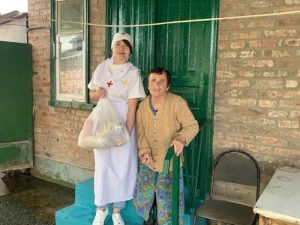 Сестры милосердия Пантелеимоновского храма города Батайска оказали помощь нуждающимся жителям города