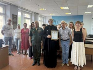 Настоятель храма Азовской иконы Божией Матери удостоен Почетной грамоты военного комиссара