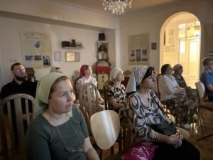 В Иоанно-Кронштадтском храме прошла серия кинопоказов о святых
