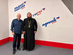 Руководитель Епархиального молодежного отдела выступил в эфире радиостанции «ВестиFM» в день Крещения Руси
