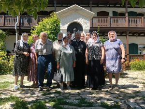 Прихожане храма Рождества Богородицы села Высочино совершили паломническую поездку