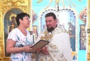 В день церковно-государственного праздника Крещения Руси Председатель Батайской городской Думы посетила Божественную литургию в Покровском храме г. Батайска