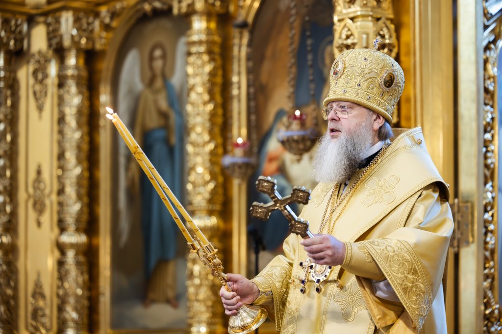 В Неделю 9-ю по Пятидесятнице Глава Донской митрополии совершил Божественную литургию в Кафедральном соборе Рождества Пресвятой Богородицы г. Ростова-на-Дону