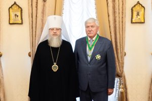 Глава Донской митрополии вручил заместителю Председателя Законодательного Собрания Ростовской области Вячеславу Василенко орден преподобного Сергия Радонежского II степени