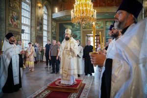 В канун Недели 12-й по Пятидесятнице епископ Таганрогский Артемий совершил всенощное бдение в храме Преполовения Пятидесятницы при Донской духовной семинарии