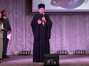 Благочинный Азовского районного округа принял участие в августовской педагогической конференции