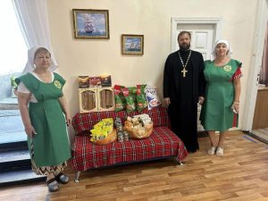 Представители Серафимовского храма г. Ростова-на-Дону провели ряд социальных и просветительских мероприятий в Комплексном социальном центре