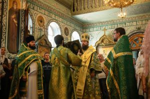 В праздник Обретения честных мощей преподобного Серафима Саровского епископ Таганрогский Артемий совершил Божественную литургию в соименном храме г.  Ростова-на-Дону