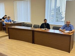Настоятель храма Рождества Пресвятой Богородицы г. Таганрога принял участие в заседании городской антинаркотической комиссии
