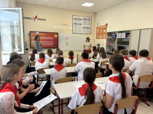 Настоятель храма мучеников и исповедников Гурия, Самона и Авива принял участие в открытом уроке в Комбайновской ООШ