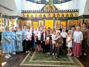 Воспитанники воскресной школы и участники молодежного клуба прихода Всех Святых, в земле Российской просиявших, совершили паломническую поездку в Краснодар