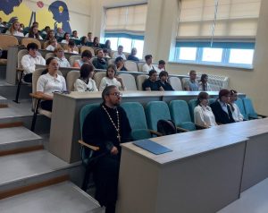 Настоятель храма мучениц Веры, Надежды, Любови и матери их Софии принял участие во встрече со школьниками о защите от сект в интернете