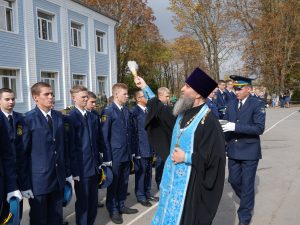 В «Неклиновской школе-интернате» состоялась торжественная церемония приведения воспитанников первого года обучения к Клятве на верность Родине